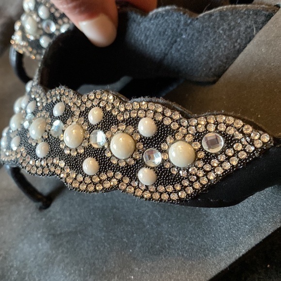 Flip flops, lightweight sandals EUC - Picture 8 of 8